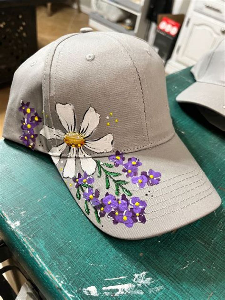 DIY custom baseball cap painting tutorial women
