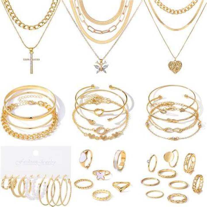 Elegant gold accessories jewelry set